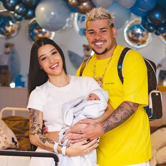 Bia Miranda e Buarque são pais de Kaleb, de 7 meses