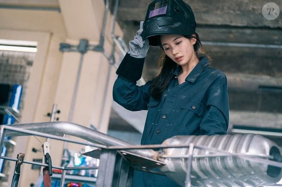 Bae Suzy, conhecida também como Suzy, é a protagonista do dorama ao lado de Kim Woo-bin