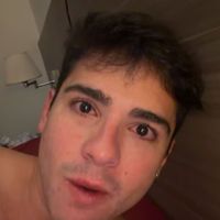 'Medo de ser roubado era maior': Mau Mau de 'Quem Ama Cuida', João Victor Gonçalves chora após ataque homofóbico em primeiro dia de Rock in Rio