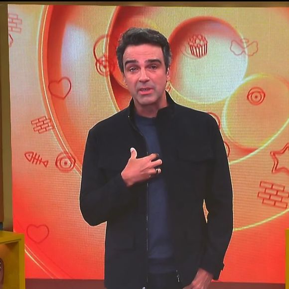 Tadeu Schmidt contou a Ana Paula Renault que perdeu o irmão há 2 dias