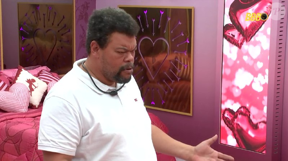 Babu Santana rachou com Juliano Floss e Ana Paula Renault, mas movimento não foi suficiente para a web