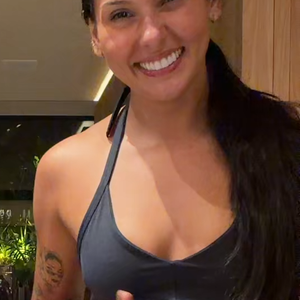 Ana Castela, no TikTok, dançou um antigo hit de Justin Bieber, ‘Eenie Meenie’, com um macacão fitness coladinho ao corpo