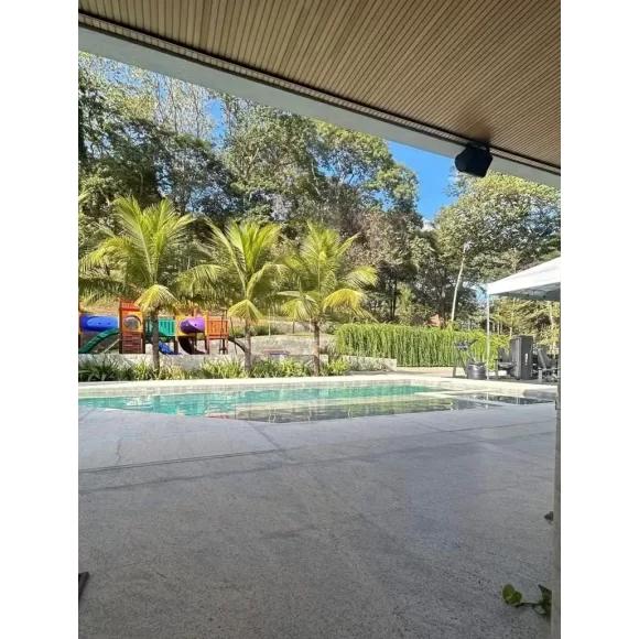 Zé Felipe vende linda mansão em Goiás; cantor se mudará para outro, que fica pronto em 40 dias