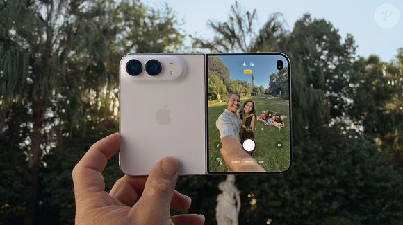 O novo smartphone dobrável possui sistema de câmera dupla Fusion de 48 MP e câmera frontal Center Stage de 12 MP