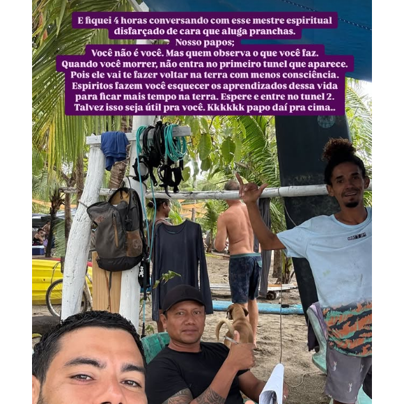 Pedro Andrade, suposto namorado de Sandy, também conversou com algumas pessoas locais da região.