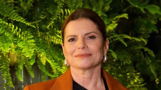 Poucos sabem, mas Debora Bloch, Odete Roitman da novela 'Vale Tudo', sofreu sério acidente quando criança e admitiu inusitada frustração