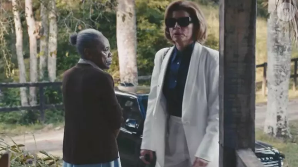 Em 'Vale Tudo', Odete Roitman (Debora Bloch) é conhecida por suas atitudes maquiavélicas, inclusive com o filho 'perdido' Leonardo, que todos achavam que tinha morrido.