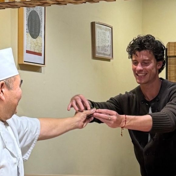 Discreto por fora e sofisticado por dentro, o Makoto San conquistou Shawn Mendes com uma experiência gastronômica que pode ultrapassar os R$ 1.000 por pessoa