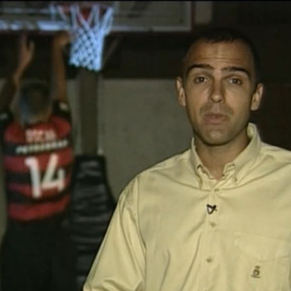 Oscar Schmidt se despediu do público como atleta em 2001 pela primeira vez, em matéria com o irmão e apresentador do 'BBB 26'