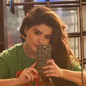 Vanessa Giácomo, estrela de 'Vitória' ' 'Beleza Fatal', é estrela da ComfortFlex