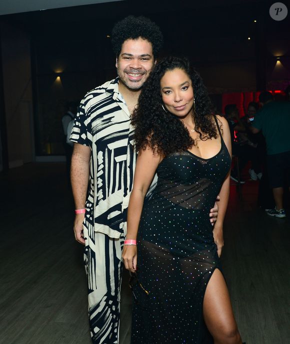 Os atores Micheli Machado e Robson Nunes anunciaram, na manhã desta segunda-feira (12), a morte da filha na reta final da gravidez