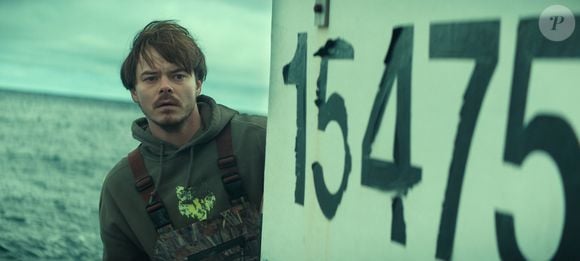 'Profundezas' é estrelada por Josh Hartnett e conta com Mackenzie Davis e Charlie Heaton, de 'Stranger Things', no elenco