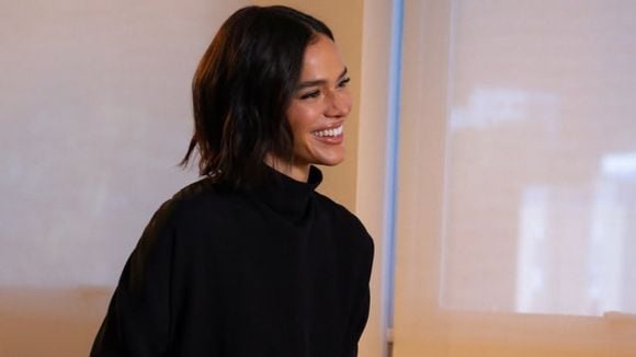 'Há dois anos, eu enrolo': por que Bruna Marquezine não se mudou para os EUA? Atriz revela verdadeiro motivo por trás da decisão de seguir no Brasil