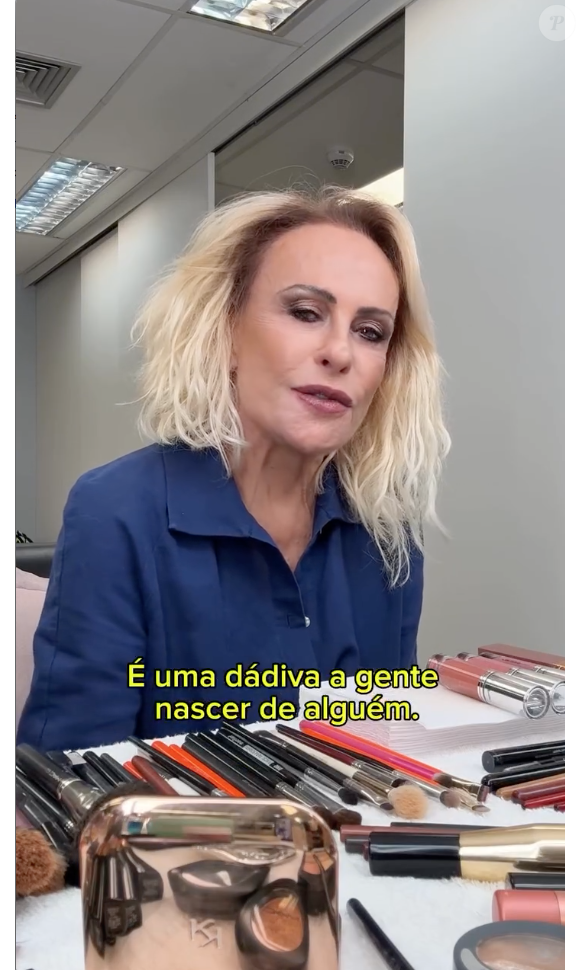 "Curtam a mãe de vocês agora, que é um bem preciosíssimo. É uma dádiva a gente nascer de alguém e poder agradecer por tê-la ao lado", encerrou Ana Maria Braga