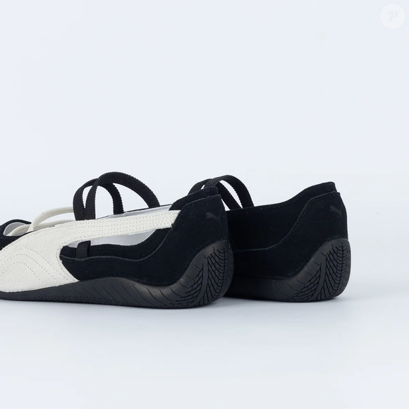 Inspirado na tendência dos tênis de perfil baixo, o Puma Speedcat Ballet aposta em linhas elegantes e acabamento refinado para conquistar quem gosta de moda.
