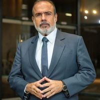 Quem é o delegado da novela 'Três Graças'? Após emagrecer 60kg, ator da Globo famoso por filme icônico dos anos 2000 não é reconhecido pelo público. Veja antes e depois!