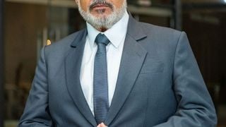 Quem é o delegado da novela 'Três Graças'? Após emagrecer 60kg, ator da Globo famoso por filme icônico dos anos 2000 não é reconhecido pelo público. Veja antes e depois!