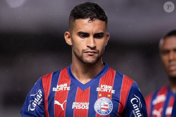 Rodrigo Nestor criticou Neymar após o desentendimento entre os dois durante Santos x Bahia. Em entrevista ao Premiere, o meio-campista afirmou que o atacante 'falhou como pessoa'