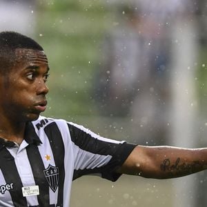 Robinho cumpriu parte da pena pelo estupro coletivo cometido na Itália no presídio de Tremembé