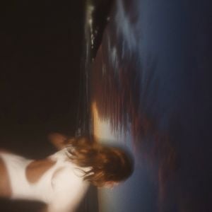 Seguidores se derretem por fotos de Paolla Oliveira e destacam beleza e energia da atriz aos 44 anos