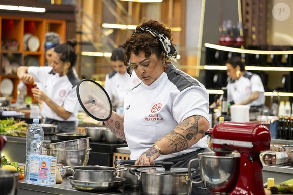 Mari Marzola deixou o MasterChef Profissionais após apresentar um prato feito reinventado que recebeu críticas dos jurados no episódio de terça-feira (13)