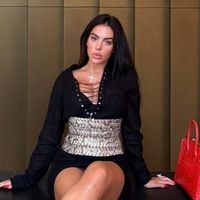 Nem Chanel, nem Dior: esposa de Cristiano Ronaldo, Georgina Rodríguez ostenta bolsa mais cara do mundo; acessório custa R$ 2 milhões e é da grife queridinha de Virgínia