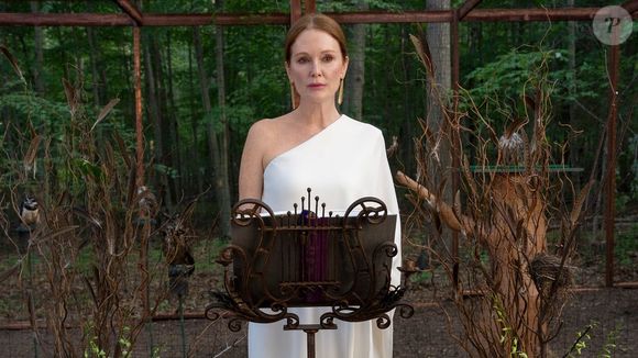 O título Sereias faz alusão ao mito grego e simboliza a sedução perigosa presente na narrativa