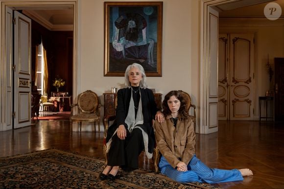 A produção brasileira Dom de Iludir reúne drama familiar, terapia espiritual e obras de arte milionárias em uma trama de ficção disponível na Netflix