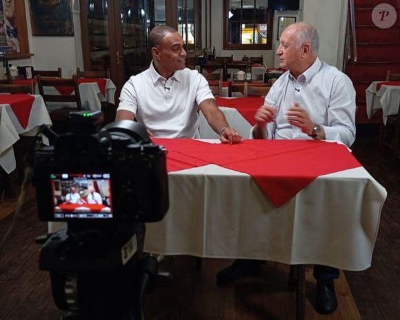 O que parecia apenas um almoço em uma churrascaria acabou mudando a carreira de Denílson, que já entrevistou o ex-técnico da Seleção Felipão. Foi durante o encontro no Rio de Janeiro que o comentarista recebeu o convite para integrar a equipe da Globo na cobertura da Copa do Mundo