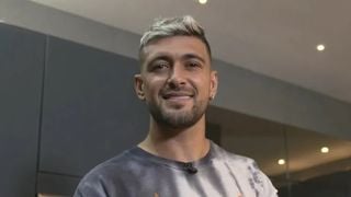 Com 3 leites e só 30 minutos no forno: o bolo gelado do Arrascaeta, do Flamengo, é melhor que muita receita de padaria e conquista até torcida do Palmeiras