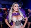 Decote de Andressa Urach deixou ainda mais em evidência seus 2 litros de silicone nos seios