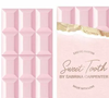 O perfume Sweet Tooth da Sabrina Carpenter traz notas de chocolate, além de nuances de cacau, uma baunilha açucarada e notas de caramelo cremoso.