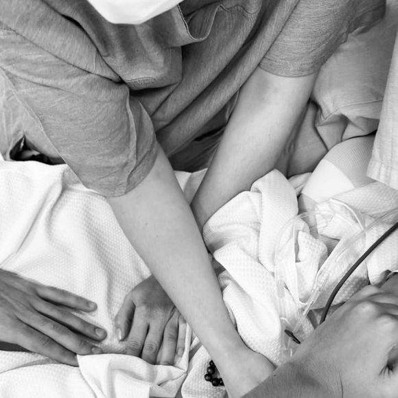 Morte da filha bebê foi revelada por Lexa nessa segunda-feira 10 de fevereiro de 2025