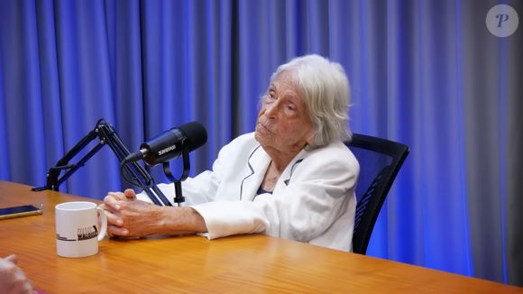 Aos 101 anos, diretora Aracy de Teixeira Lyra lembrou quando aluna de 6 anos disse que o avô havia sido aluno dela