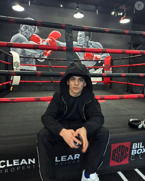 Filho do lendário lutador Arturo Gatti, encontrado morto em 2009 no Brasil, Arturo Gatti Jr. também foi encontrado morto, mas em 8 de outubro de 2025 no México, aos 17 anos
