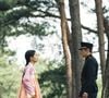 'Mr. Sunhine': um homem que retorna à Coreia como oficial americano se envolve com uma aristocrata que luta pela independência do país em meio a conflitos históricos