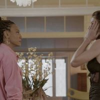 A psicologia sugere que as pessoas que permanecem em silêncio durante as conversas, em vez de se esforçarem para serem ouvidas, não são nem tímidas nem desinteressadas