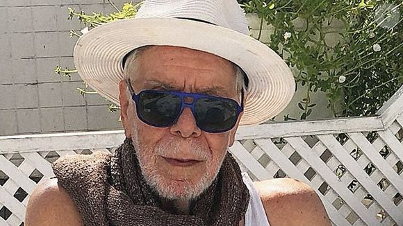 Manoel Carlos, 92 anos, foi diagnosticado com Doença de Parkinson