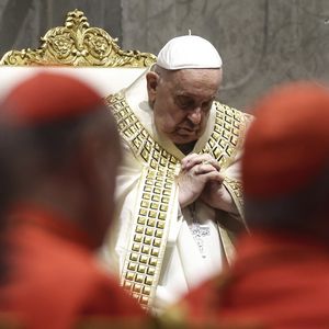 Papa Francisco foi recebido com grande emoção pelos fieis