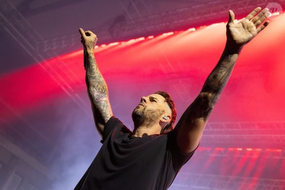 M. Shadows surpreendeu os fãs do Avenged Sevenfold ao publicar um texto em defesa do Black Lives Matter. O posicionamento provocou reação nas redes sociais e fez a banda perder muitos seguidores
