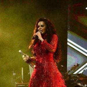 Olha que diferente a cantora Maraisa fica de cabelo enrolado!