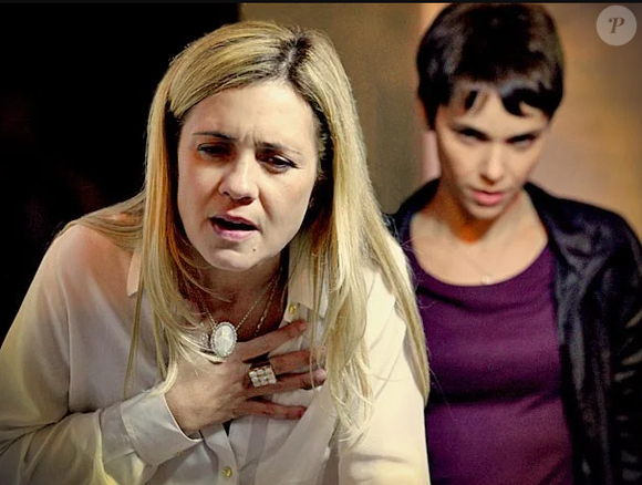 'Avenida Brasil' movimentou o Brasil com a rivalidade de Carminha (Adriana Esteves) e Nina (Debora Falabella)