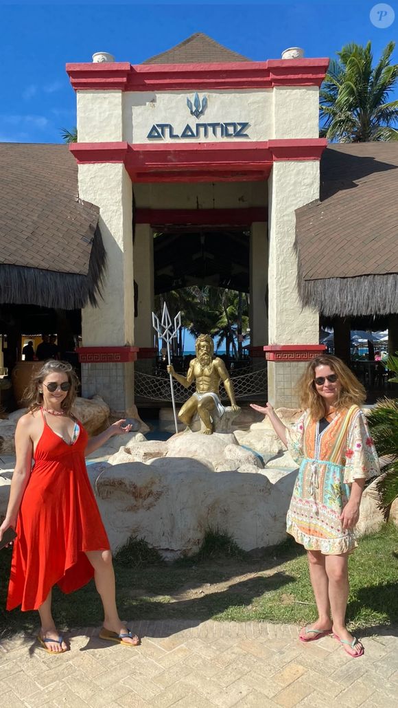 Claudia Abreu mostrou fotos de uma viagem que fez com Titina Medeiros