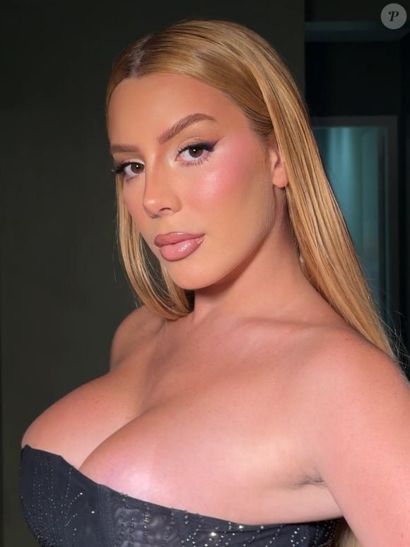 Malévola Alves foi detida no Egito após autoridades locais investigarem vídeos com gestos de conotação sexual publicados nas redes sociais. O caso foi encaminhado à Promotoria Pública egípcia