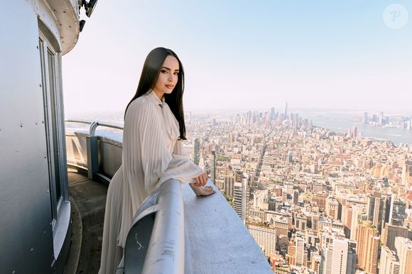 Sofia Carson revela que finais alternativos foram descartados em “Meu Ano em Oxford” por quebrarem o ritmo emocional: “Queríamos encerrar com esperança e com luz”