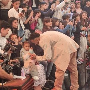 Neymar foi ao palco de Serginho Groisman acompanhado da filha, Mavie, de 2 anos