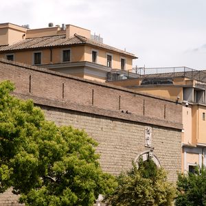 Filas quilométricas cercam o Vaticano para a despedida do Papa Francisco