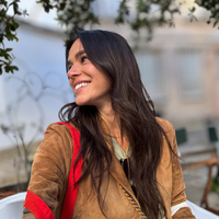 O novo Adidas na cor café com leite é essencial para 2026: vai te manter estilosa e confortável o dia todo