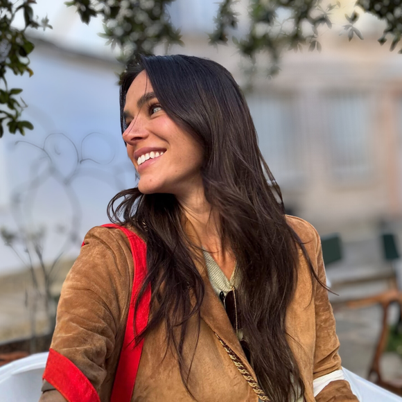 O novo Adidas na cor café com leite é essenciais para 2026: vai te manter estilosa e confortável o dia todo