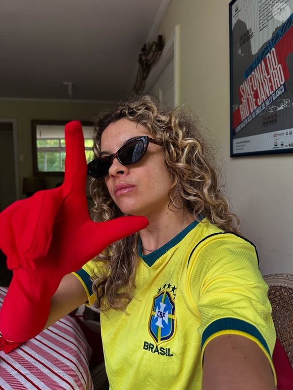 Ana Terra Blanco, irmã da atriz Lua Blanco, declarou voto em Lula nas redes sociais em 10 de outubro e falou sobre os desafios pessoais que enfrentava